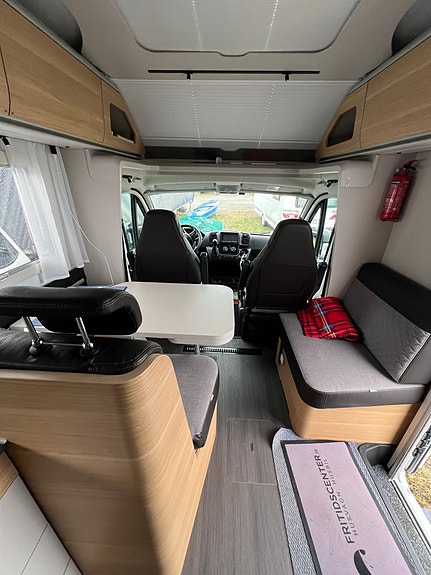 Adria Coral Axels 670 Sl 8 of 8