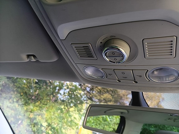 Volkswagen Sharan 7 of 16