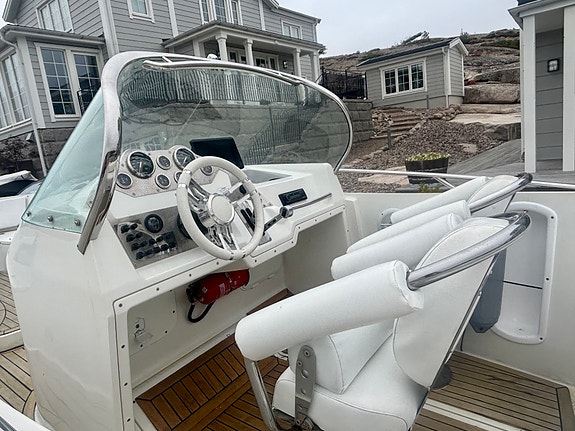 Hydrolift S-24 SUN, Mercruiser 4.3 mpi -2003 3 of 5