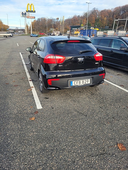 Kia Rio 4 of 15