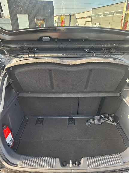 Kia Rio 9 of 15