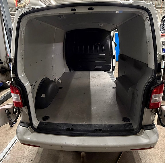 Volkswagen Transporter 5 of 8