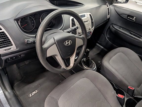 Hyundai i20 6 of 10