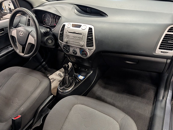 Hyundai i20 5 of 10