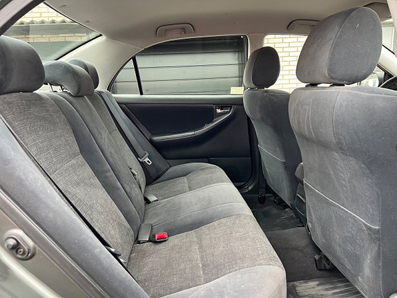 Toyota Corolla 15 of 17