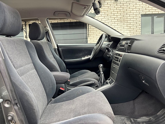 Toyota Corolla 16 of 17