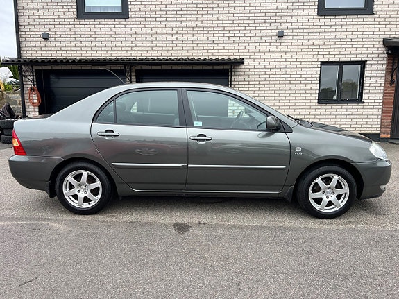 Toyota Corolla 12 of 17