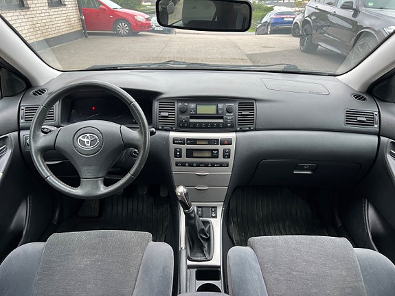 Toyota Corolla 17 of 17