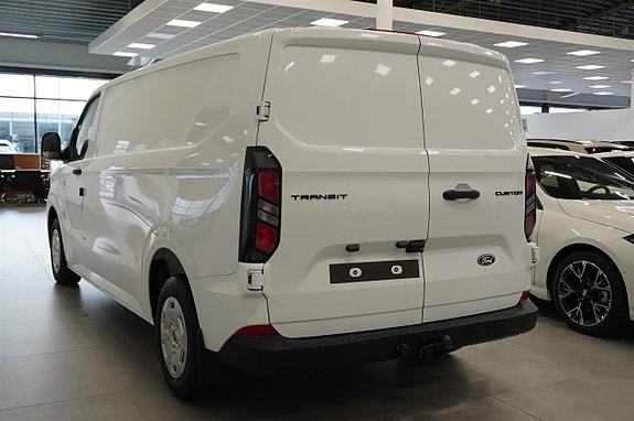 Ford Transit Custom 6 of 8