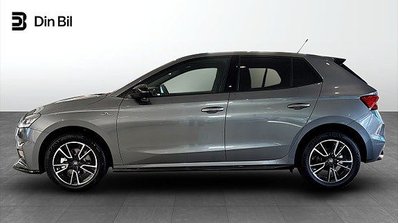 Skoda Fabia 2 of 10