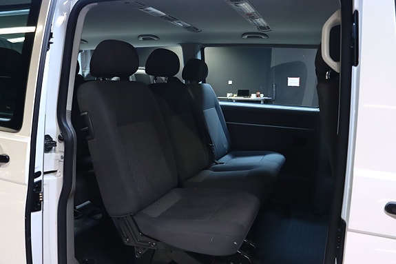 Volkswagen Caravelle 10 of 25