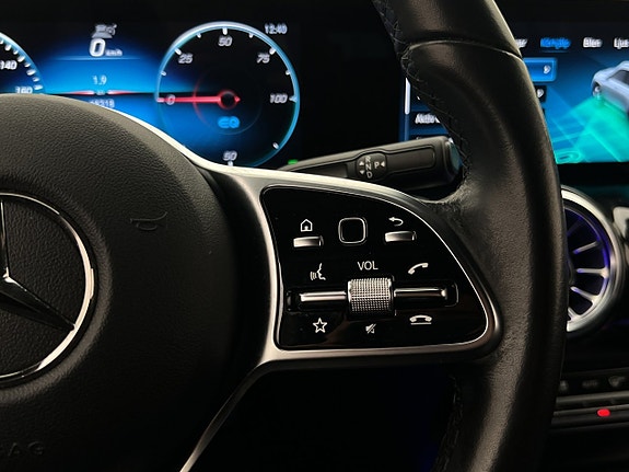 Mercedes-Benz EQB300 20 of 30