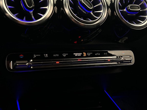 Mercedes-Benz EQB300 28 of 30