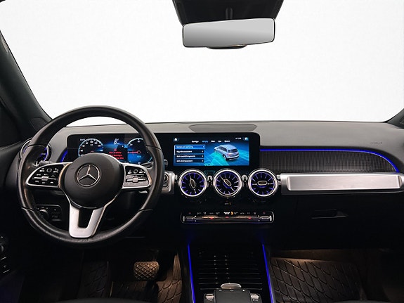 Mercedes-Benz EQB300 14 of 30
