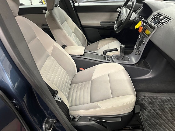 Volvo V50 10 of 20