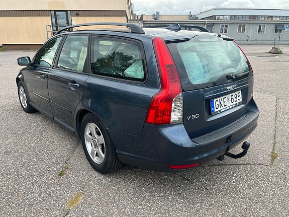 Volvo V50 3 of 20