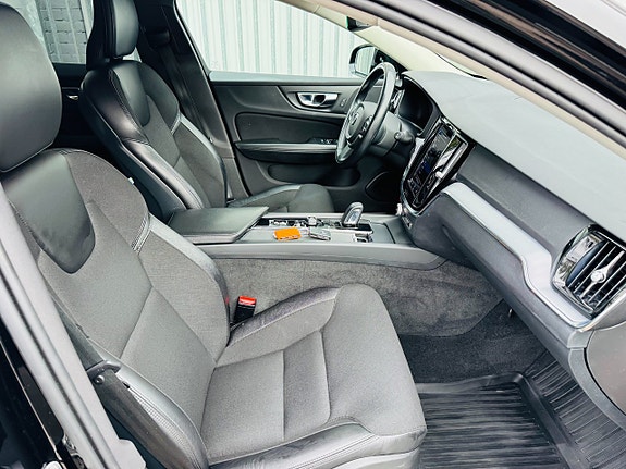 Volvo V60 5 of 24