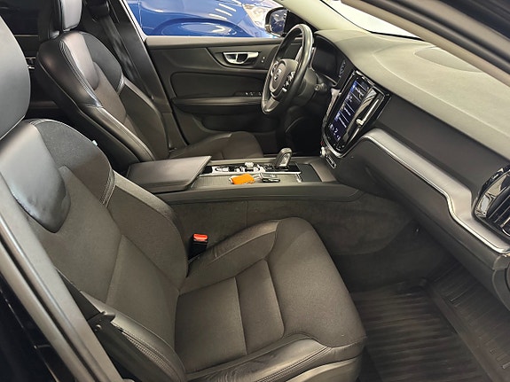 Volvo V60 17 of 24