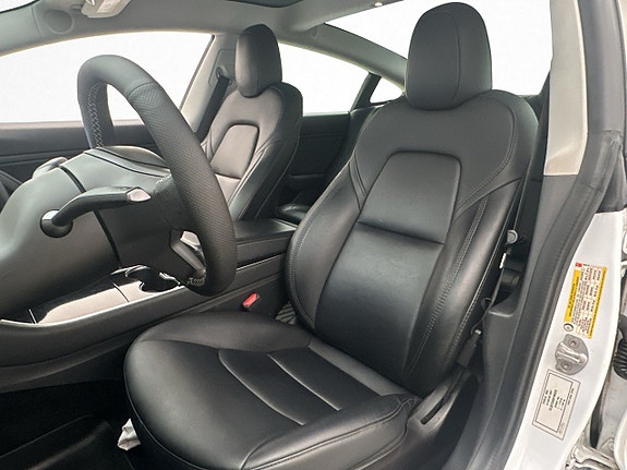 Tesla Model 3 11 of 30