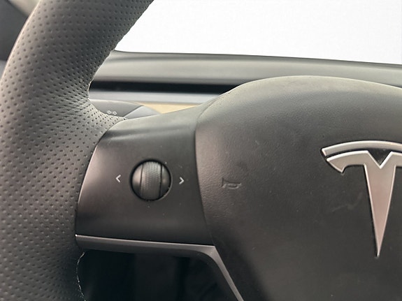 Tesla Model 3 13 of 30
