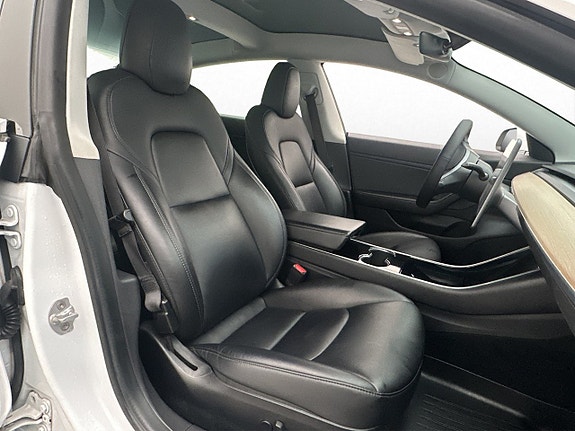 Tesla Model 3 25 of 30