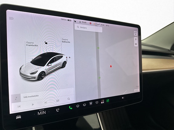 Tesla Model 3 19 of 30