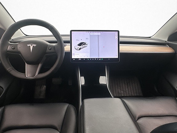 Tesla Model 3 17 of 30