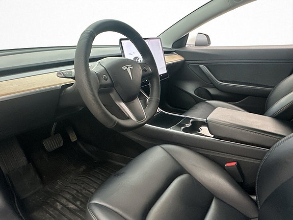 Tesla Model 3 10 of 30