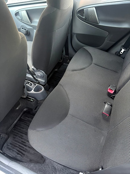 Toyota Aygo 6 of 6
