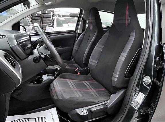 Peugeot 108 4 of 7