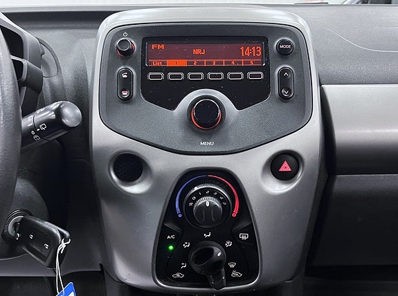 Peugeot 108 5 of 7