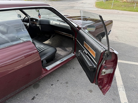 Ford Galaxie 13 of 18