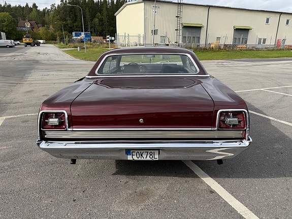 Ford Galaxie 6 of 18