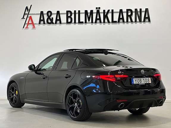Alfa Romeo Giulia 15 of 26
