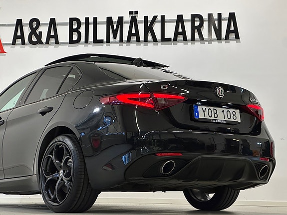 Alfa Romeo Giulia 4 of 26