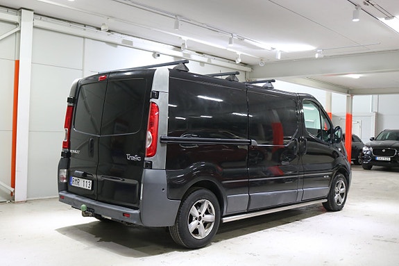 Renault Trafic 2 of 13