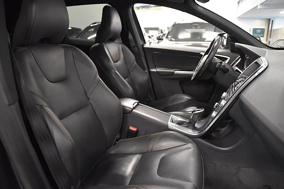 Volvo XC60 12 of 23