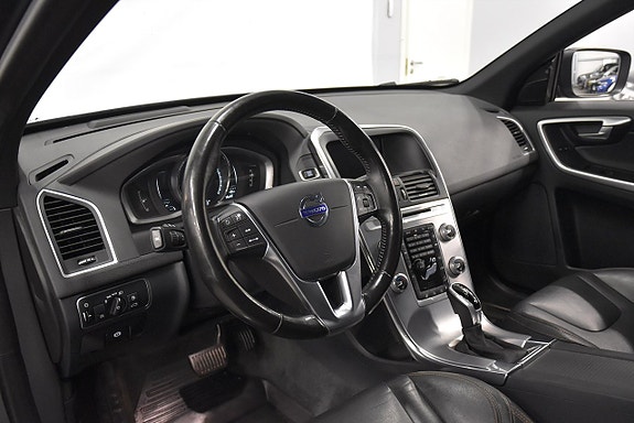 Volvo XC60 9 of 23
