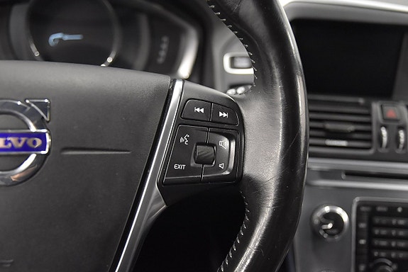 Volvo XC60 11 of 23