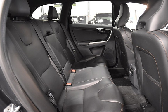Volvo XC60 13 of 23