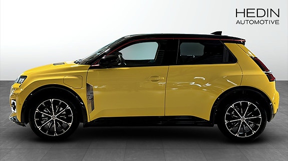 Renault 5 E-Tech 6 of 12