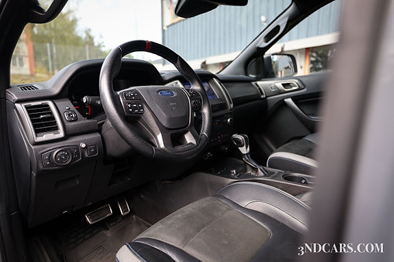 Ford Ranger Raptor 10 of 21