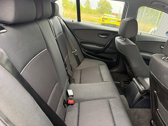 BMW 118d 11 of 14