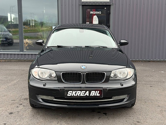 BMW 118d 3 of 14