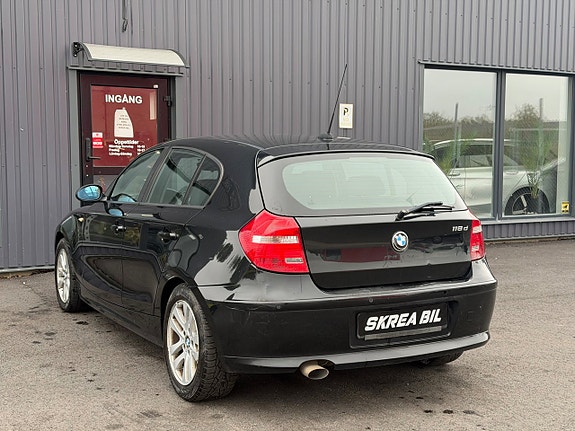 BMW 118d 5 of 14