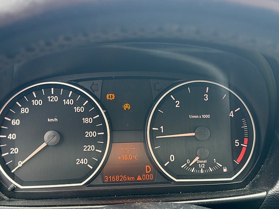 BMW 118d 14 of 14