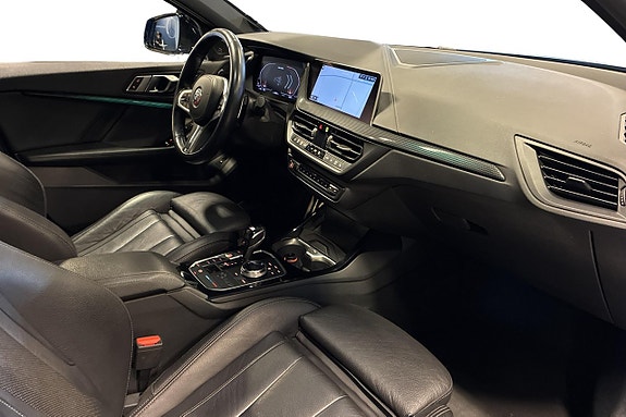 BMW M135i 11 of 23