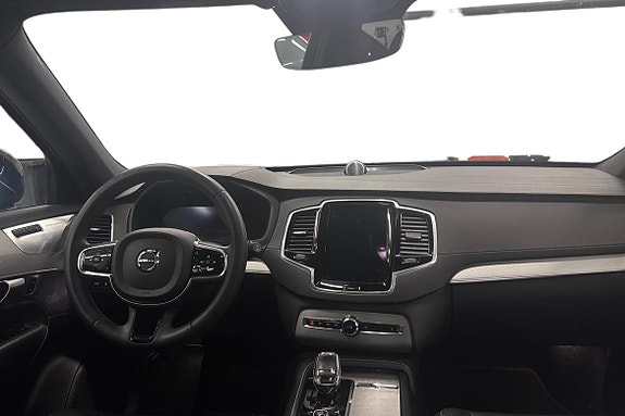 Volvo XC90 9 of 22