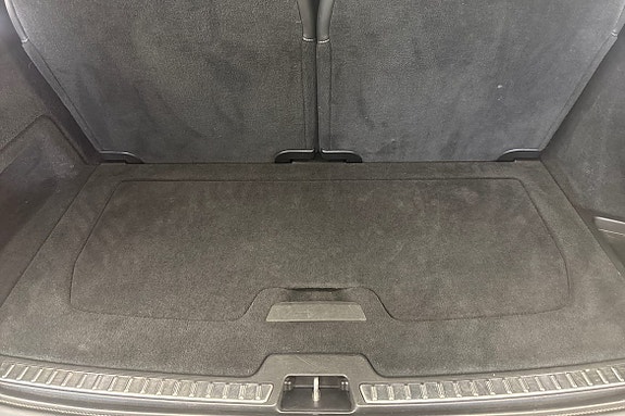 Volvo XC90 13 of 22