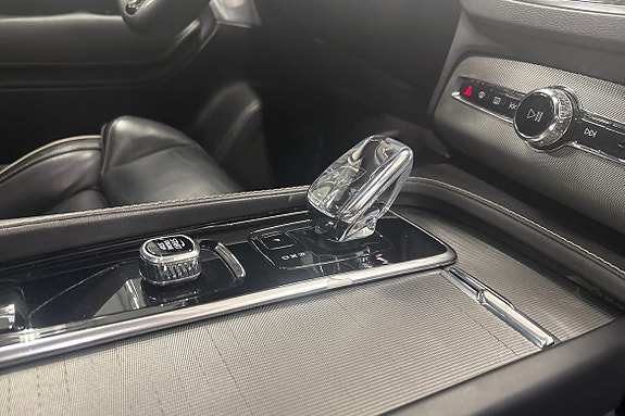 Volvo XC90 14 of 22
